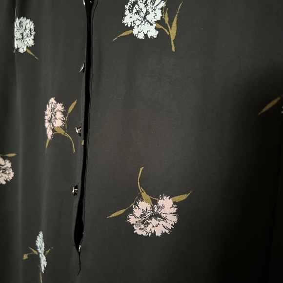 CeCe Hi-Low Blouse - Picture 2 of 2